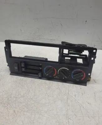 BMW 5 E34 Climate control unit 13842959