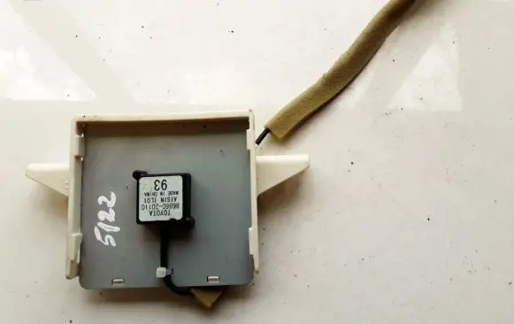 Antenna control unit