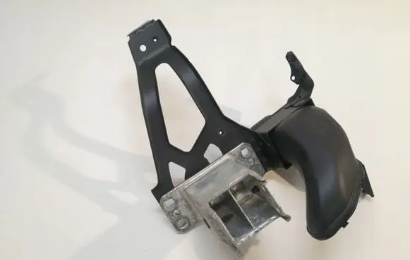 BMW 5 E60 E61 Headlight/headlamp mounting bracket 51647033732