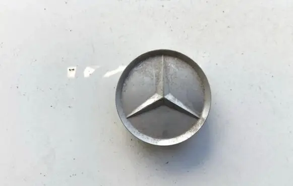 Mercedes-Benz C W202 Original wheel cap 2014010225