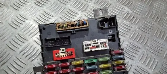 Alfa Romeo 156 Fuse box set 46447809