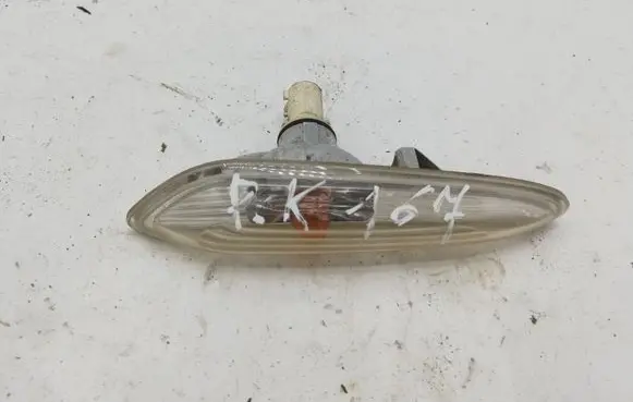 BMW X3 E83 Front fender indicator light 3418447 251572