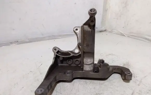 Ford C-MAX II Engine mounting bracket AV6Q9B470BB