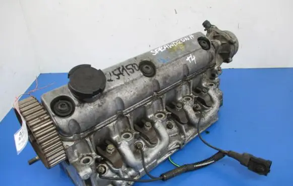 Renault Laguna I Engine head 