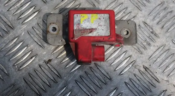 Mitsubishi 3000 GT Airbag deployment crash/impact sensor