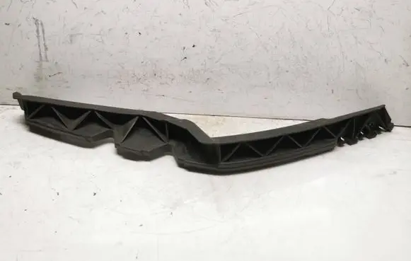 Skoda Octavia Mk2 (1Z) Front bumper mounting bracket 1z0807184b