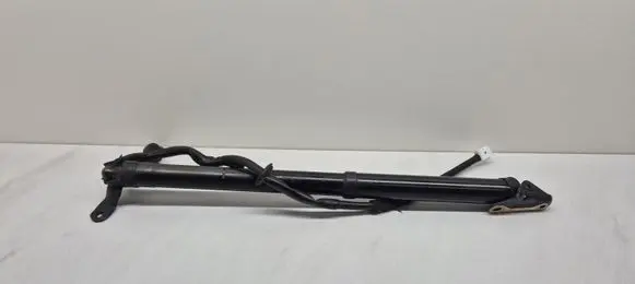 Toyota RAV 4 (XA40) Tailgate/trunk strut/damper 6892042016