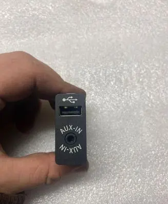 BMW 2 F46 USB socket connector 9266607