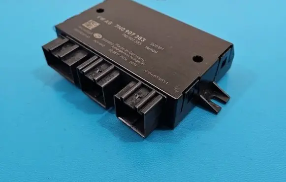Volkswagen PASSAT B7 Central body control module 7N0907383 IMPRK1579859