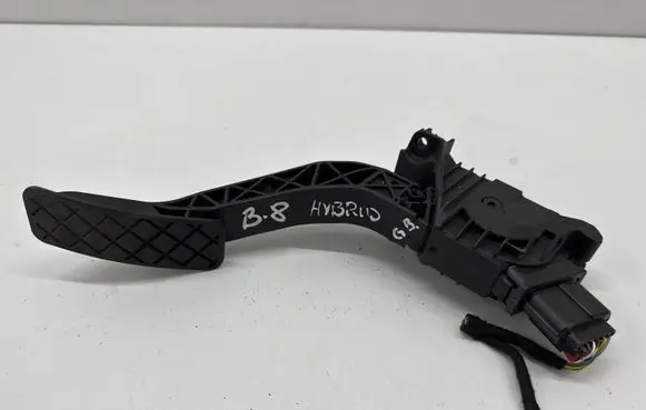 Volkswagen PASSAT B8 Accelerator throttle pedal 5Q2723503D