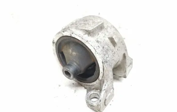Honda HR-V Engine mount bracket