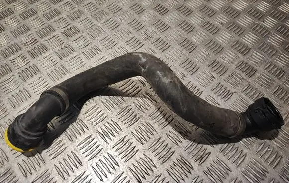Mercedes-Benz C W205 Engine coolant pipe/hose A2055012882