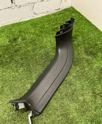 Porsche Cayenne (9Y0 9Y3) Tailgate trim 9Y0867607B