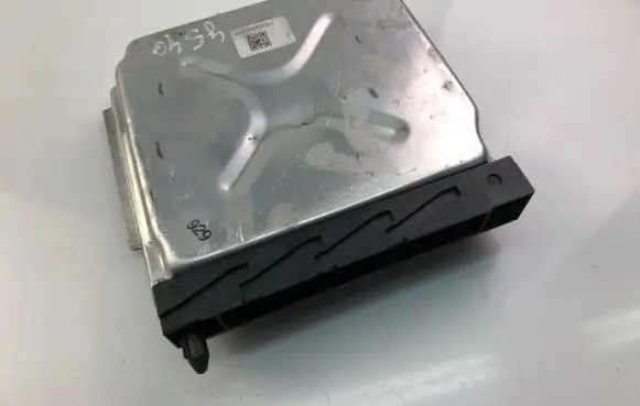 Volvo V70 Engine control unit/module ECU 08692554A