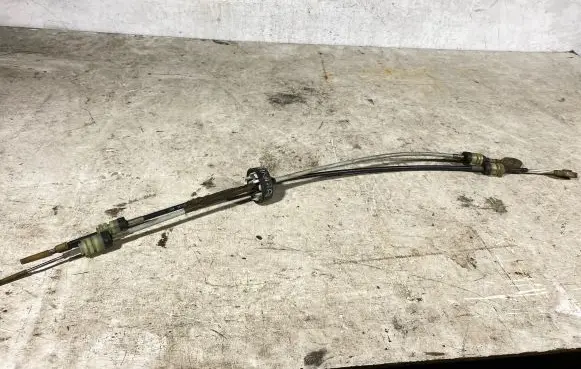 Opel Zafira A Gear shift cable linkage 90578381de