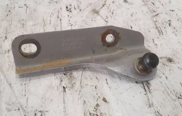 Volvo V70 Tailgate/trunk/boot hinge 9483033