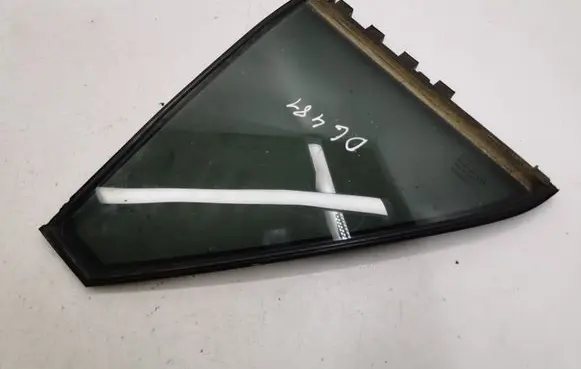 Rear vent window glass