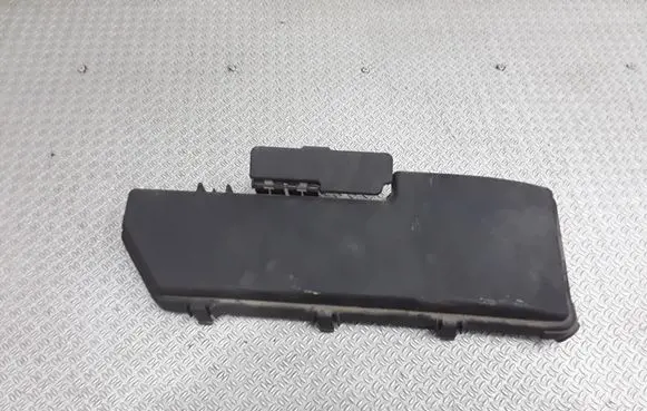 Volvo S80 Fuse box cover 9494211
