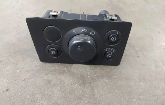 Opel Zafira B Light switch 13205863 0320 LK04060130