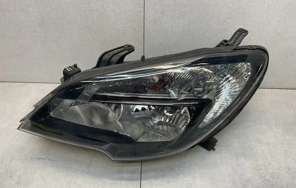 Opel Mokka Headlight/headlamp 95440409