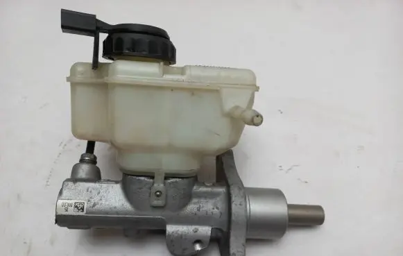 Volkswagen Caddy Master brake cylinder 1K1611301