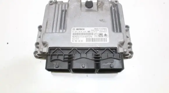 Peugeot 308 Engine control unit/module 9678818280 0281018228