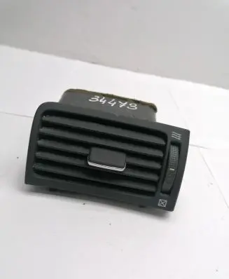 Toyota Avensis T250 Dashboard side air vent grill/cover trim