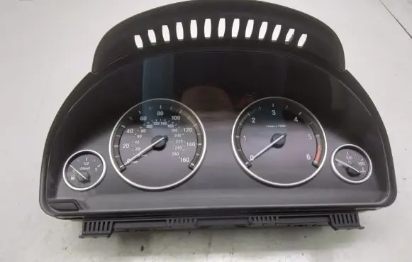 BMW 5 F10 F11 Speedometer (instrument cluster) 25811511 223227011