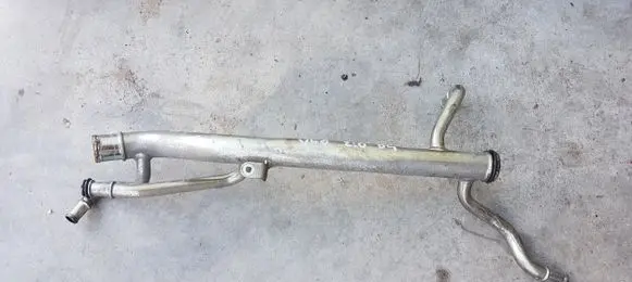 Volvo V40 Engine coolant pipe/hose