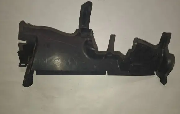 Dodge Charger Intercooler air guide/duct channel 68212036AB