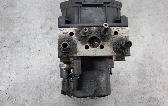 Toyota Avensis T250 ABS Pump 44540-05032