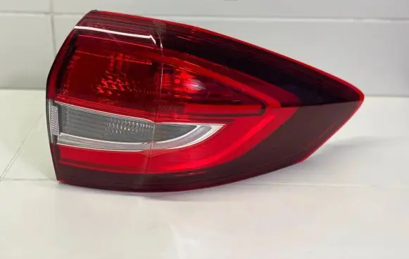 Ford C-MAX II Rear/tail lights AM5113404BE