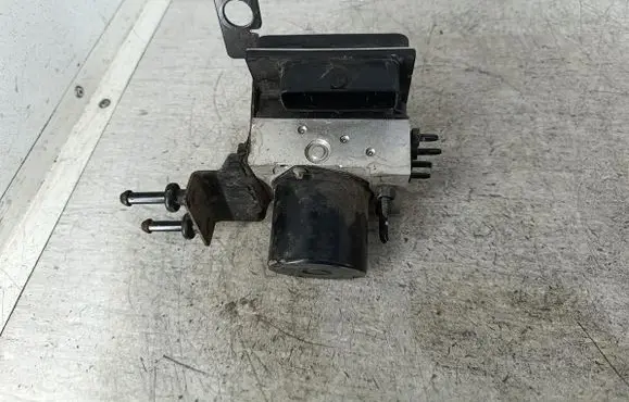 Volkswagen Polo IV 9N3 ABS Pump