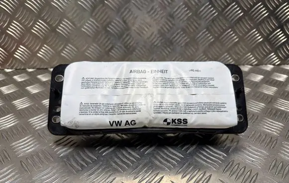 Volkswagen Golf VII Passenger airbag 8V0880204E 0589P1000089