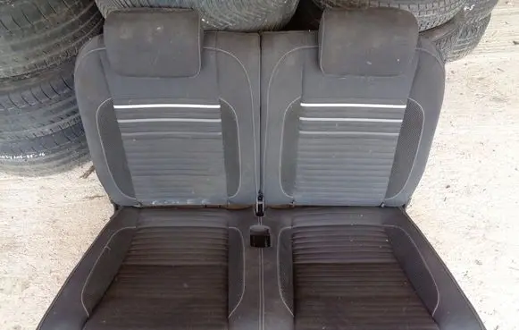 Volkswagen Golf VI Rear seat 