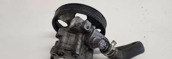 Peugeot 807 Power steering pump 9637000880