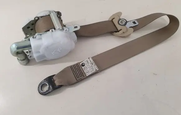 Lexus IS 220D-250-350 Front seatbelt 7M8750P J082512