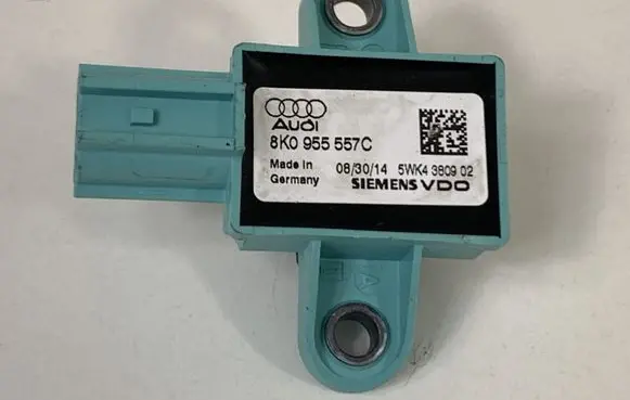 Audi A4 S4 B8 8K Airbag deployment crash/impact sensor 8K0955557C