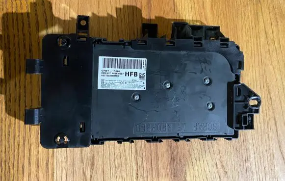 Ford Mustang VI Fuse module gr3t15604 A2C7522550200 GR3T15604
