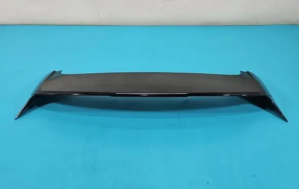 Tailgate/trunk spoiler