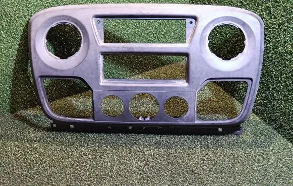 Renault Master III Dashboard center trim panel 682600025R