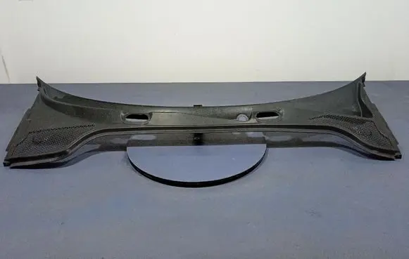 Audi A3 S3 8P Wiper trim 8P1819415B