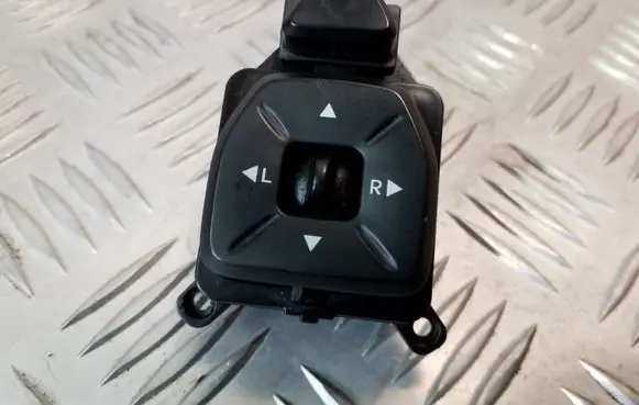 Hyundai ix35 Wing mirror switch 3834801110