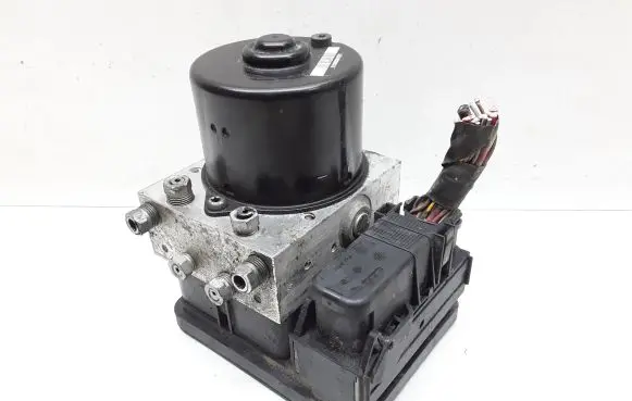 Volvo V50 ABS Pump 30794730AA
