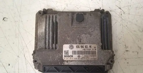 Volkswagen PASSAT B6 Engine control unit/module 03G906021NK