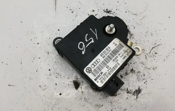 Audi A6 S6 C6 4F Power management control unit 4F0915181 4F0915181A 4F0910181