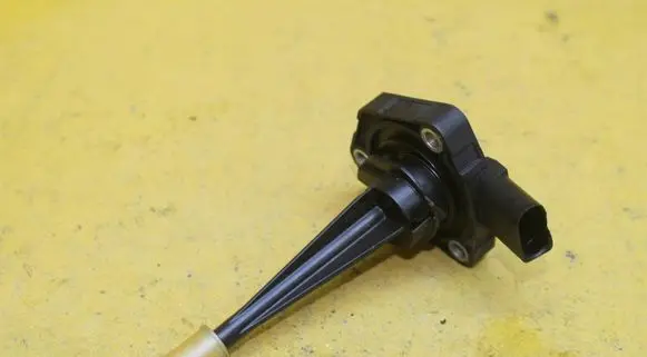 Audi A6 C7 Oil level sensor 