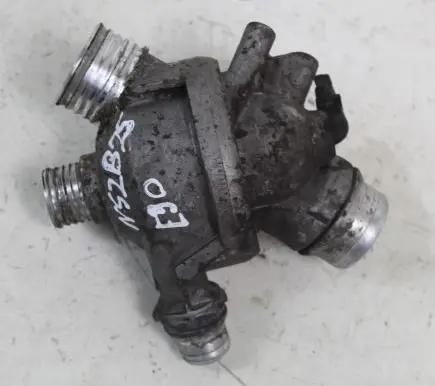 BMW 3 E90 E91 Thermostat housing 11997710
