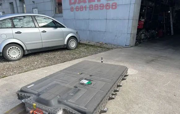 MG ZS Hybrid / electric car battery EU199A70S