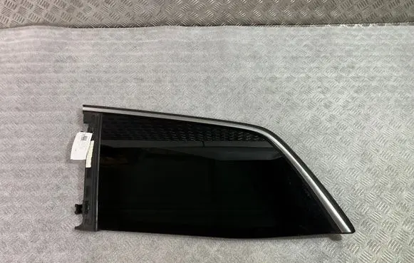 Mercedes-Benz GL X166 Rear side window A1666700150